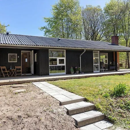 8884-glesborg-kalvehavestien-13 * Fjellerup Strand